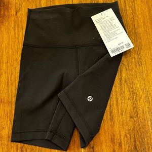 Lululemon Wunder Train HR Short 6'
